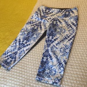 Tie Dye Victoria’s Secret VSX Crop Workout Leggings Medium